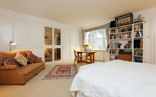 JOIVY 2 bed Flat by Maida Vale Tube & Shops
