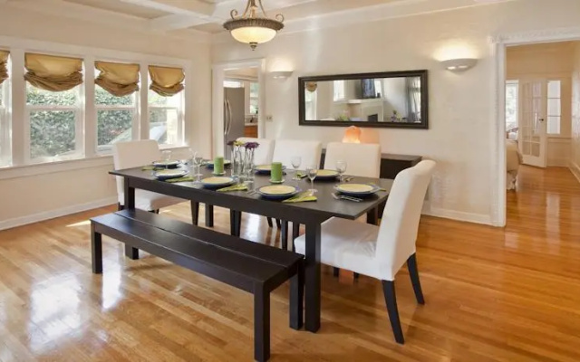 Hollywood Beachwood Retreat by LuxPads