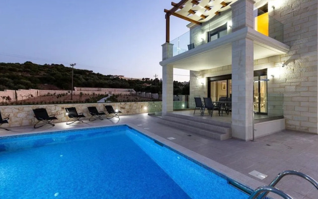 Eudora Luxury Stone Villa