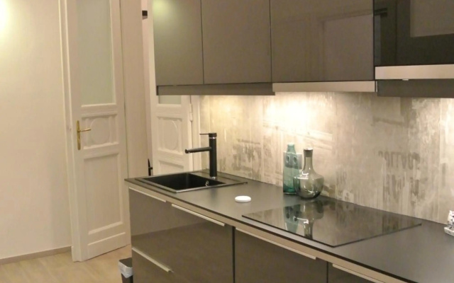 Apartment 43