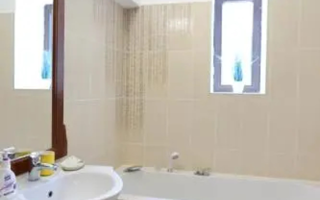 Villa Pinul Si Mesteacanul