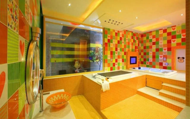 8th Platform Motel