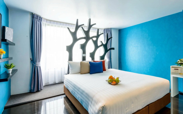Raha Grand Hotel