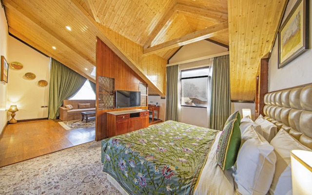 Apple Orchard Resort & Spa - Overlooking Zabarwan Mountain