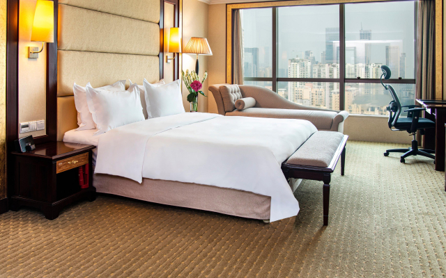 Holiday Inn Shenzhen Donghua by IHG