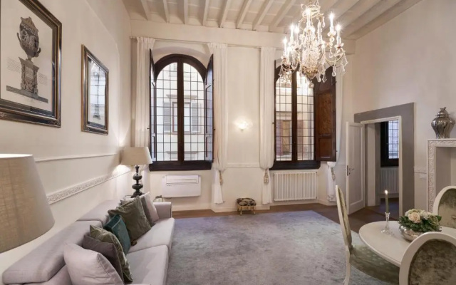 Luxury Apartment Rucellai