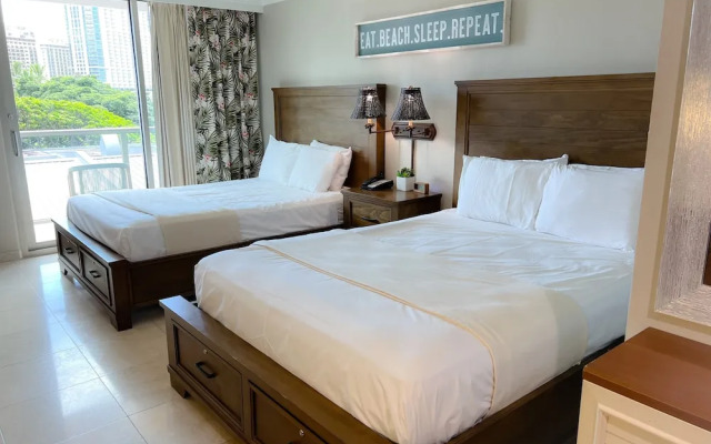 Breezy Luana Waikiki Condo By Redawning