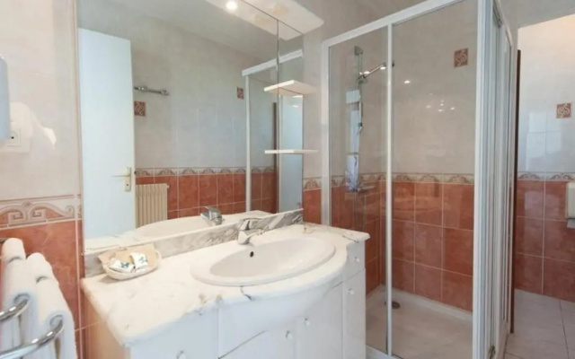 Gite Saint-Urbain, 3 pièces, 4 personnes - FR-1-426-303