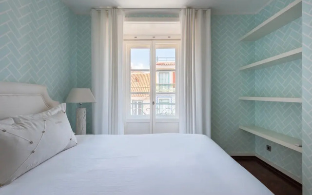 ALTIDO Lux Chiado 2-Floor 3-BR Apartment w/Garage