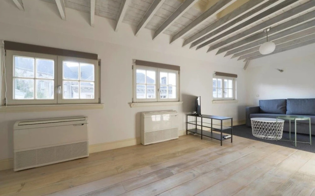 Saint Pauls Suite 17