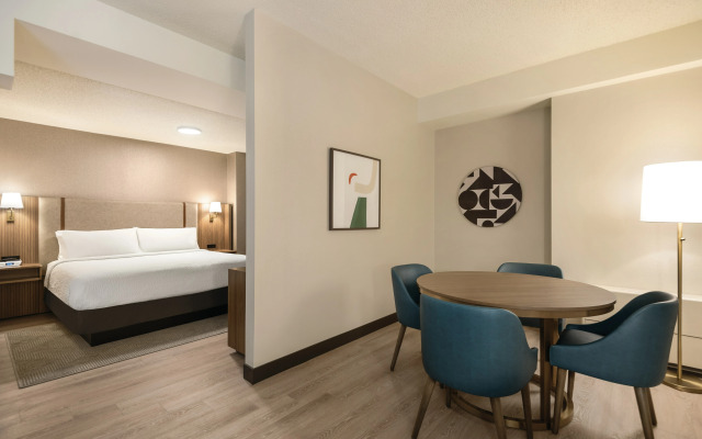 Holiday Inn & Suites Vancouver Downtown by IHG