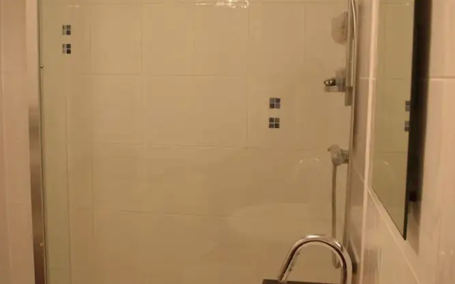 1 Bedroom Flat With River Views