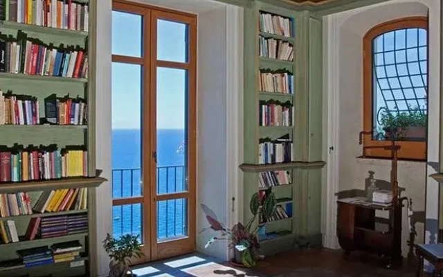 Villa Marina Palace