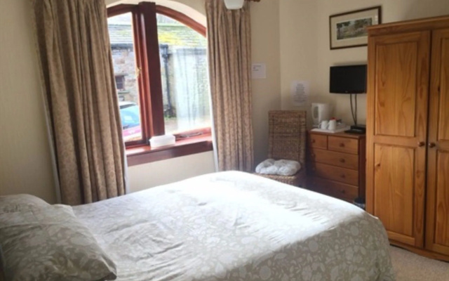 Fox & Hounds Inn