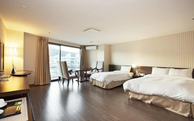 Song Jung Hotel
