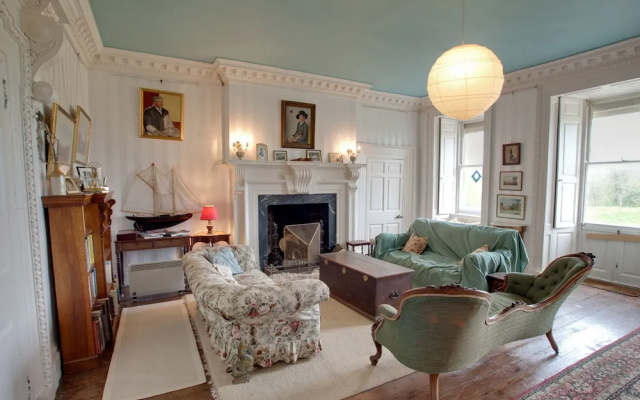 Kelly House