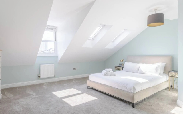Beautiful & Modern 3BD House- Kennington!