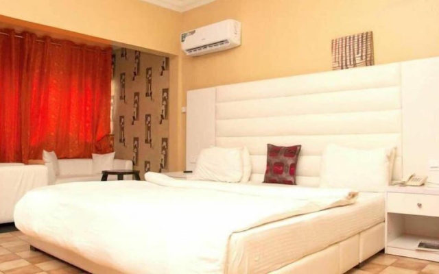 Westbro hotel and suites