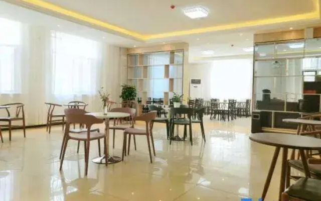 GreenTree Inn Express (Qingdao Golden Beach shanli subway station)