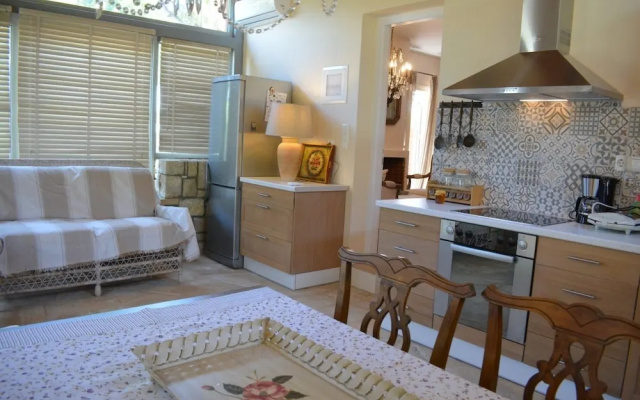 Alekos Beach Houses - Natura Verde