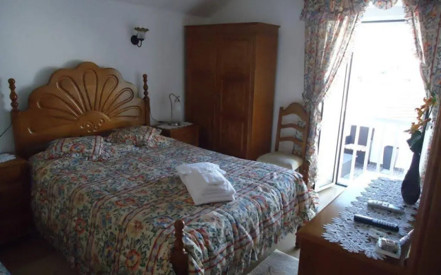 Hotel Aviz
