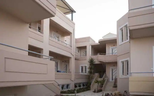 Elia Apartments