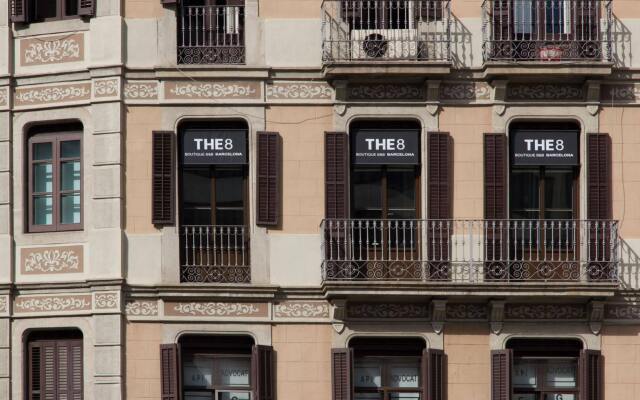 Отель THE 8 Boutique B&B вид на фасад