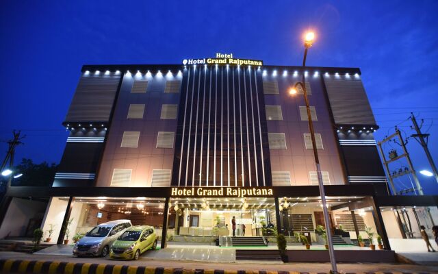 Hotel Grand Rajputana вид на фасад