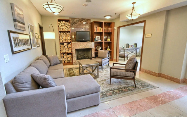 Country Inn & Suites by Radisson, Dearborn, MI