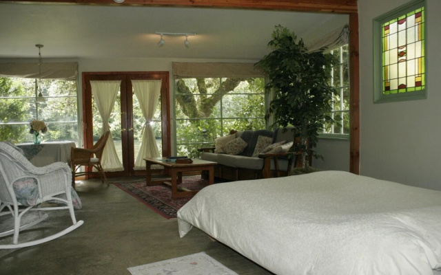 McKenzie River Inn B&B and Cabins
