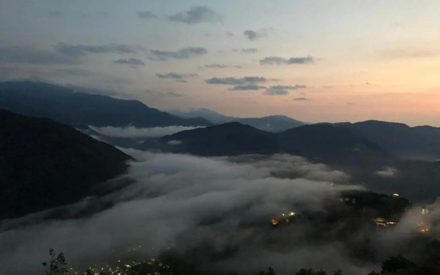 Guanhu Siji Minsu B&B
