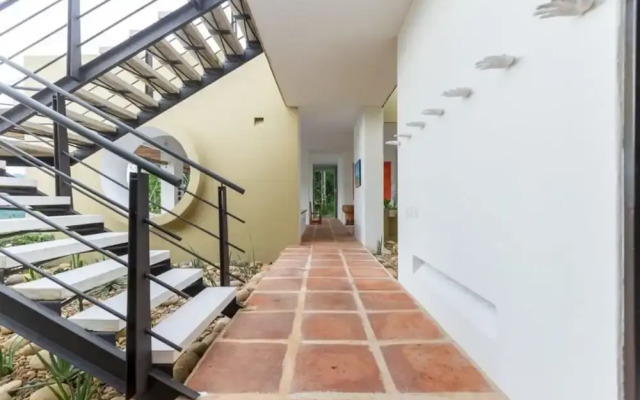 w Majestic 4BR Villa w Pool at Mesa de Yeguas