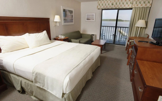 The Bay Resort