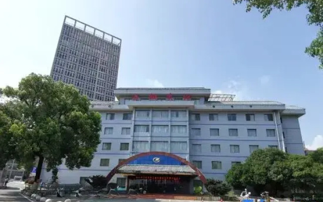 Lg Hotel