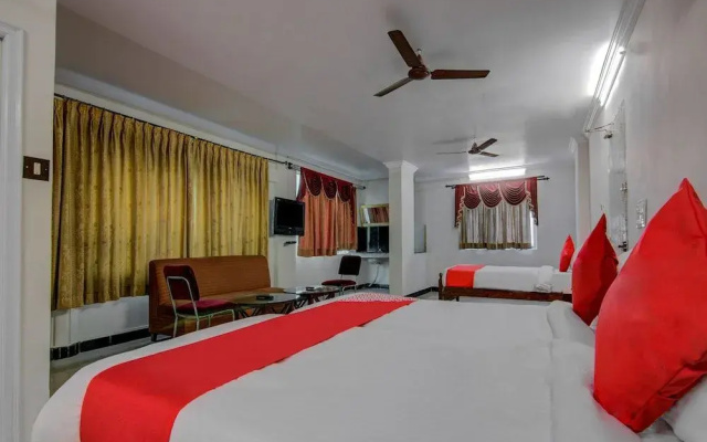 Oyo 14323 Anupama Hotel