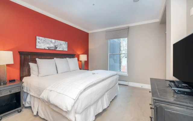 River Club 203 3 Bedroom Condo by Alpine Lodging Telluride