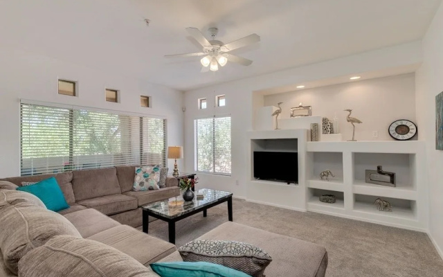 Pleasant #2092 - 2 Br Condo