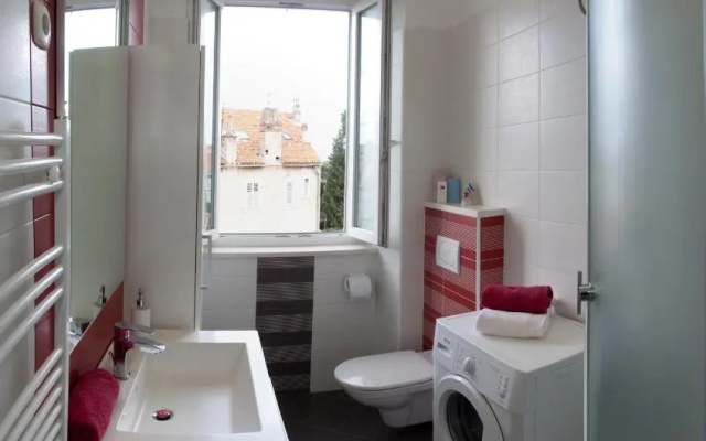 Stylish Theatre Apartments