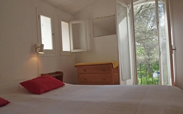 Villa in Cavalaire-sur-mer Near the Sea