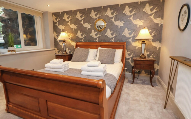 Ismay Lounge Apartment- Titanic Interest