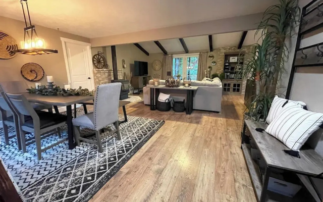 Jacksonville Creekside Inn
