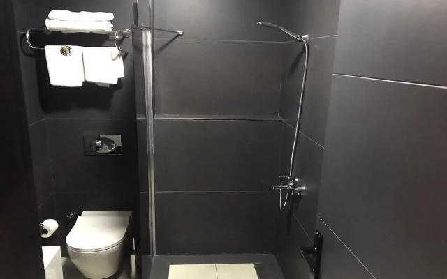 216 Eagle Palace Suite
