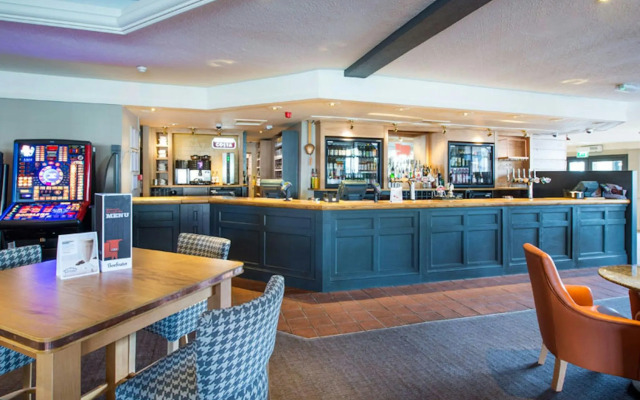 Premier Inn Oldham - Broadway