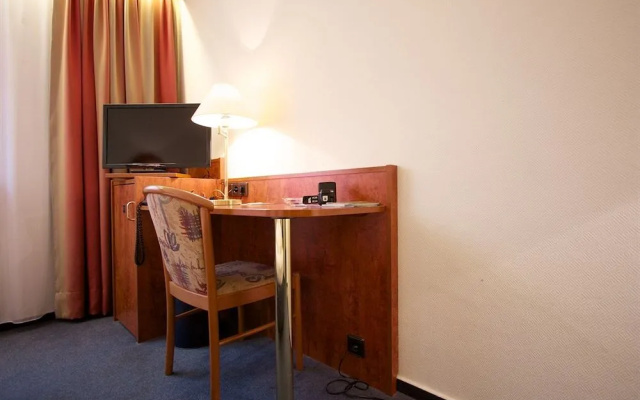 Falk Hotel