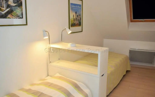 Gîte Savigny-en-Véron, 3 pièces, 4 personnes - FR-1-381-209