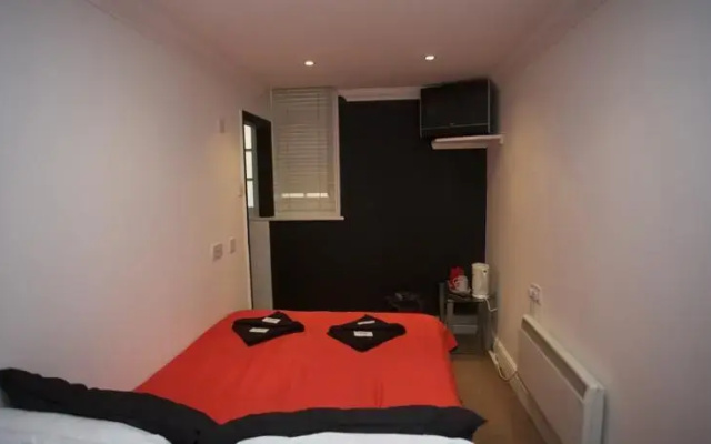 MJB Norwich The Lodge Hotel