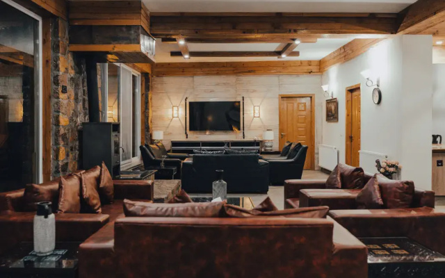 Alpine Hotel  Nathiagali