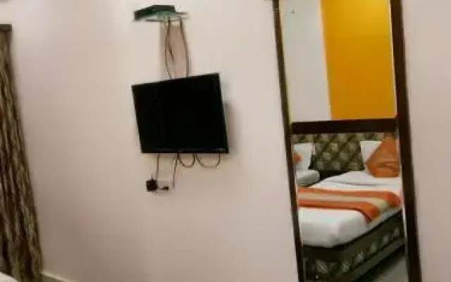 12 Star Hadapsar