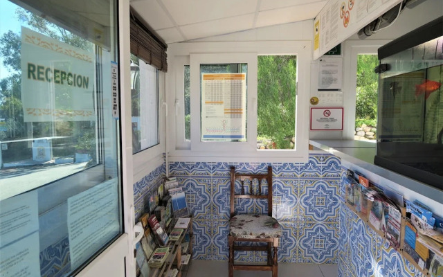Camping & Bungalow Cueva Negra