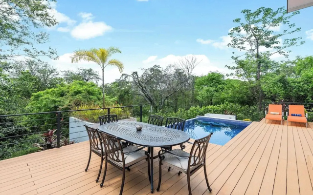 Villa with Minimalist Design & Scenic Deck with Private Infinity Pool and Jungle Views
